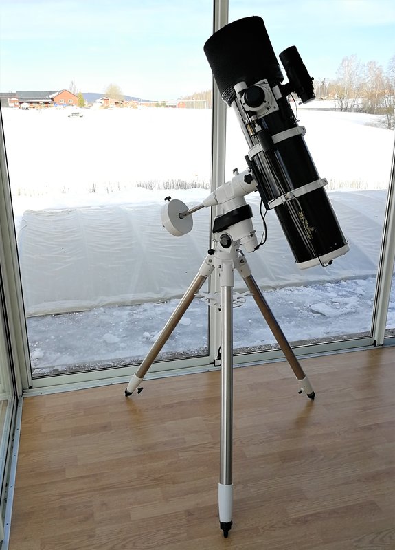 teleskop_o_mont.jpg